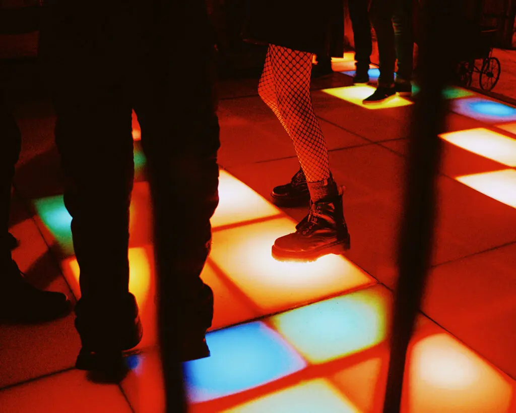 Hunter Macleod, Light Up, Digital photograph